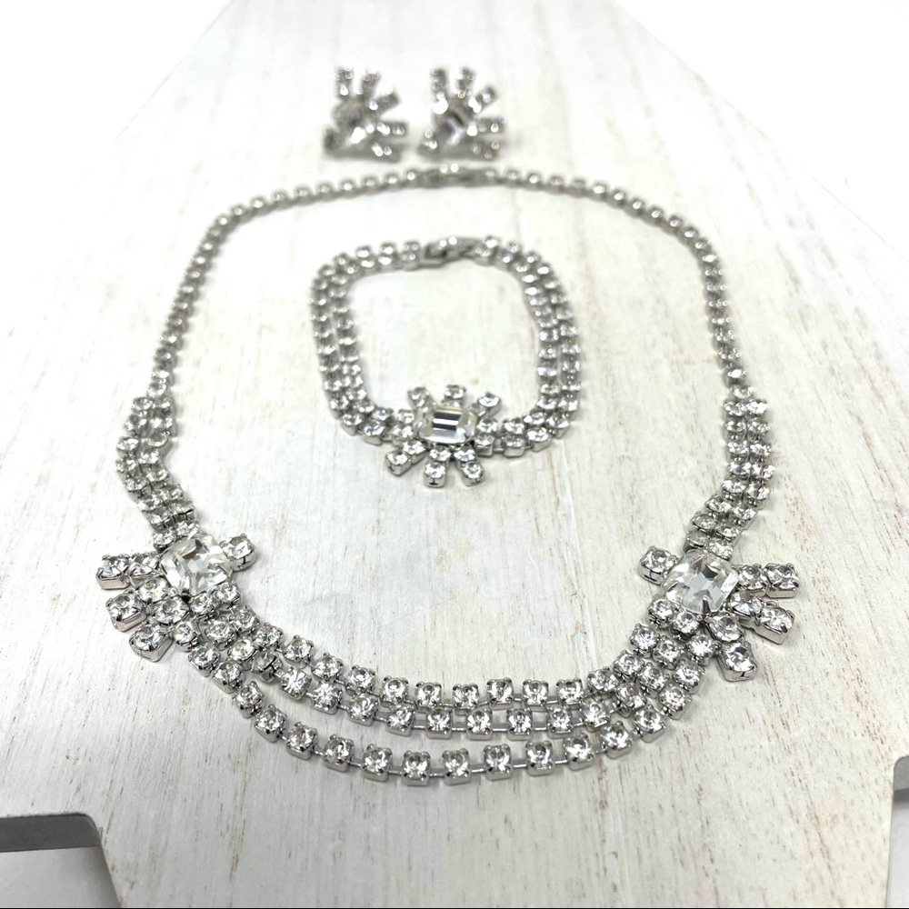Vintage rhinestone 3 piece jewelry set: necklace, bracelet, earrings